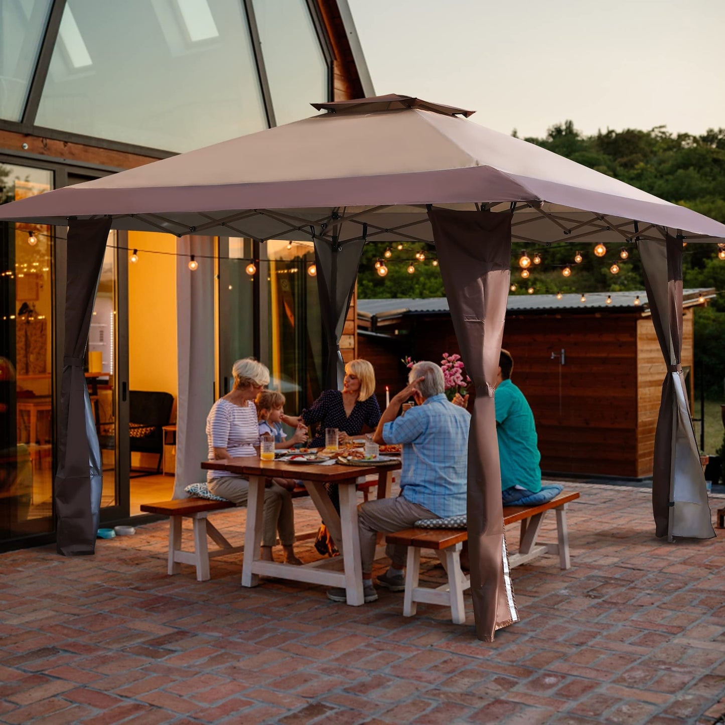 Caravane de jardin gonflable renforcée de 3,96 m x 3,96 m (13' x 13'), avec élégant rideau d'angle - 13x13ft