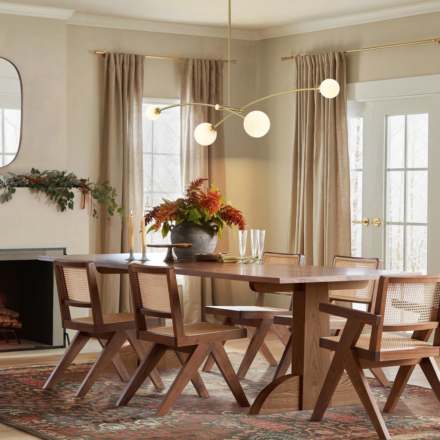 Suspension moderne linéaire simple à 4 lumières, style Sputnik, couleur or, pour îlot de cuisine/salle à manger - 130,5 cm L x 28 cm P x 15 cm H