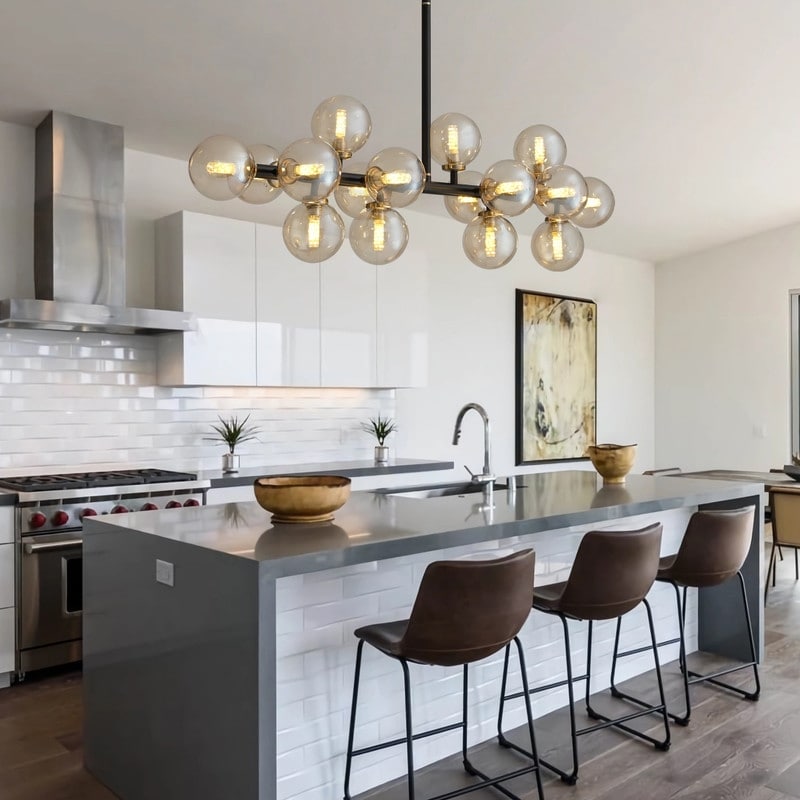 Luminaire suspendu linéaire à 16 lumières, style moderne du milieu du siècle, en laiton doré, avec globe en verre dépoli, 40 po, pour salle à manger.