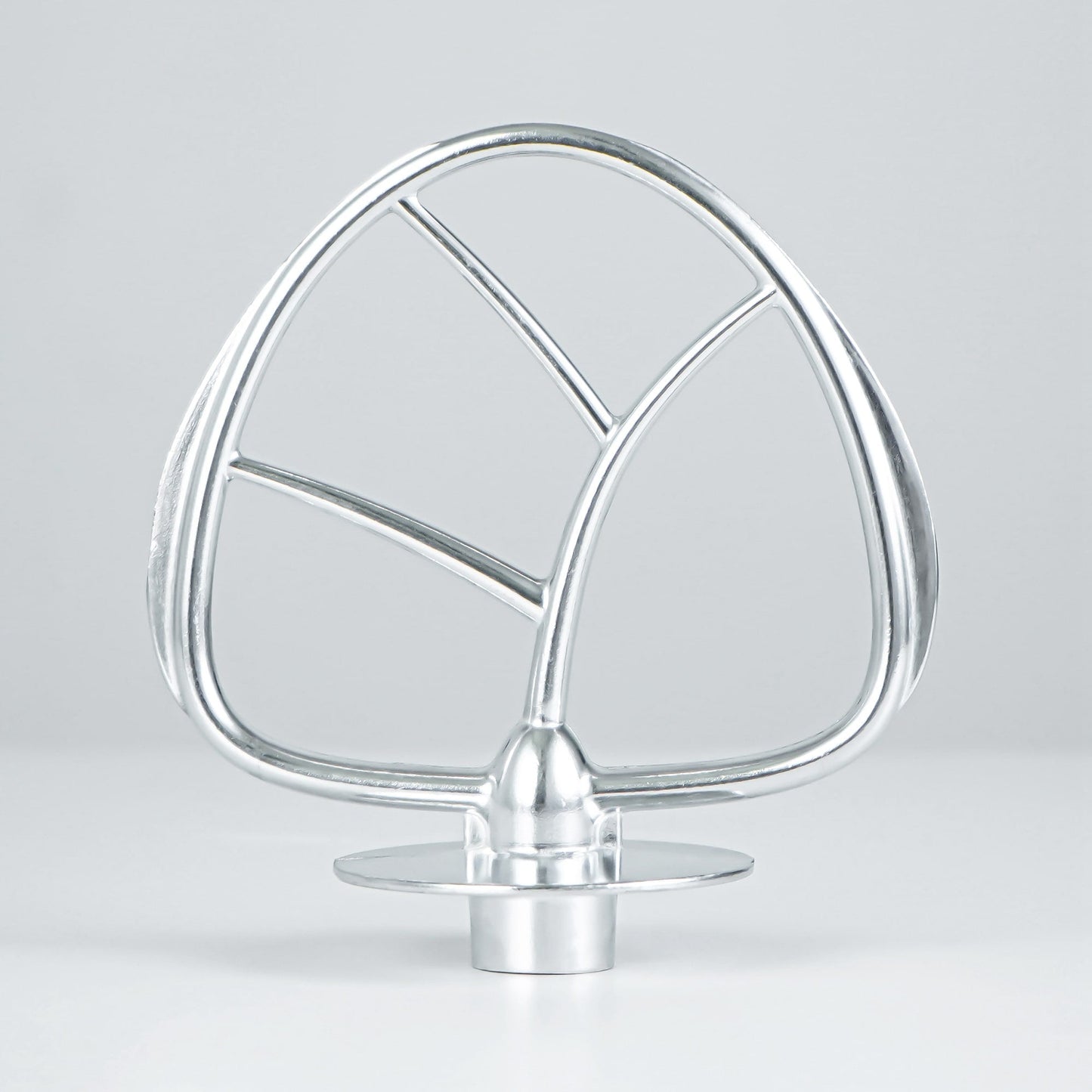 Robot pâtissier sur socle moderne à 5,5 quarts de gallon, 6 vitesses, avec tête inclinable.