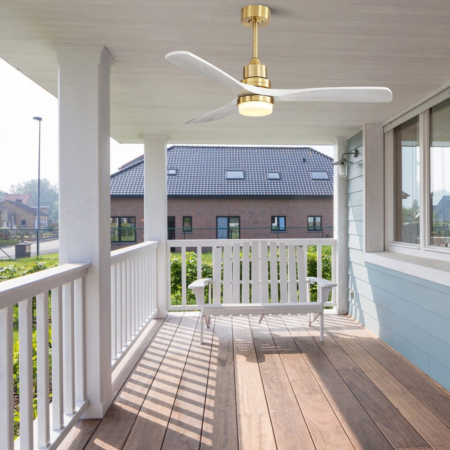 Ventilateur de plafond intérieur en bois Sofucor 52 avec télécommande, éclairage intégré en option.