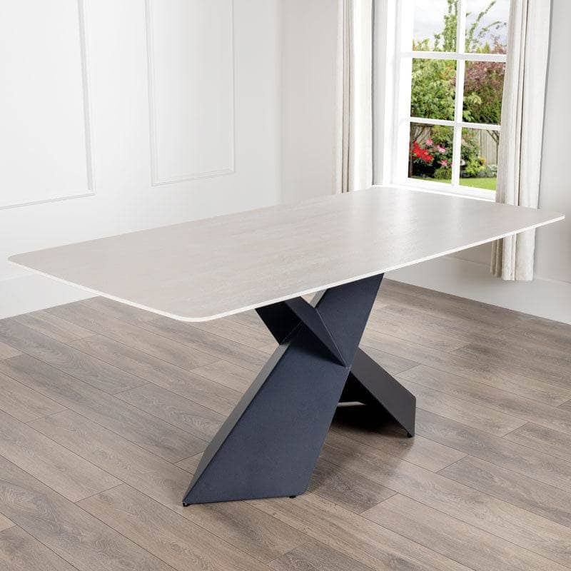 Icaro Dining Table
