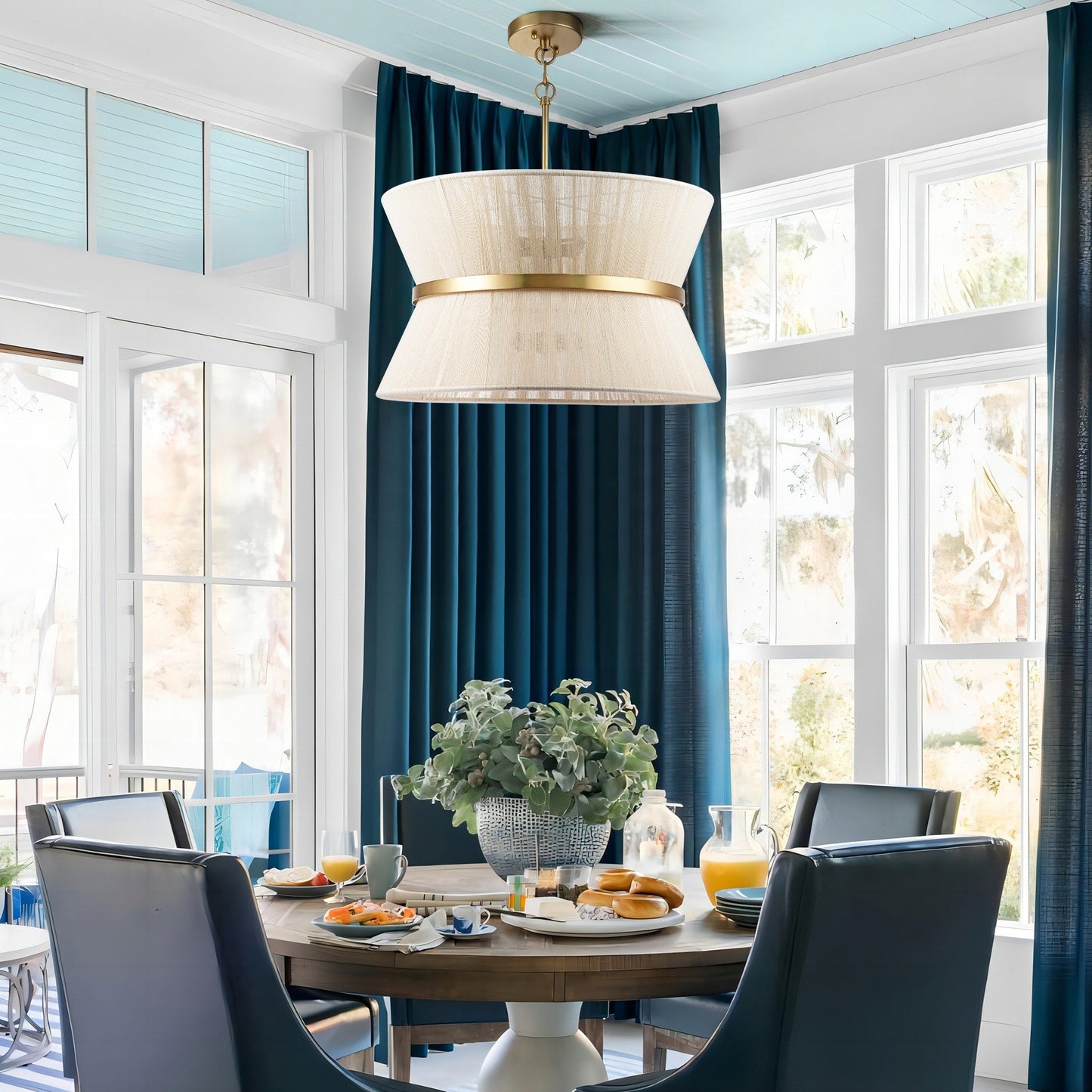 Grand lustre tambour bohème moderne à 8 lumières, 60 cm (24 pouces), en tissu, en forme de sablier, tissé à la main, en or/noir, pour salle à manger/salon.