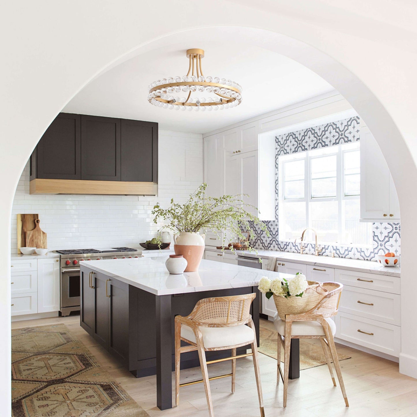 Suspension semi-encastrée Elvira à 8 lumières en forme de roue de chariot avec cristaux