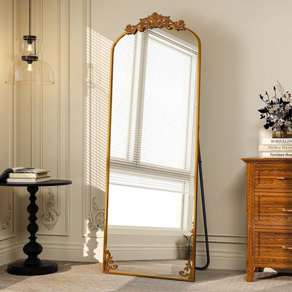 Grand miroir en forme d'arche avec motif floral baroque