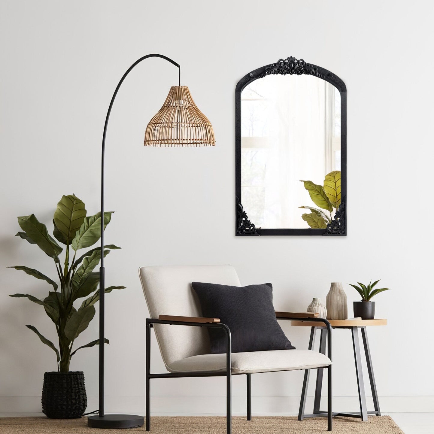 Grand miroir de sol en bois massif sculpté avec arche