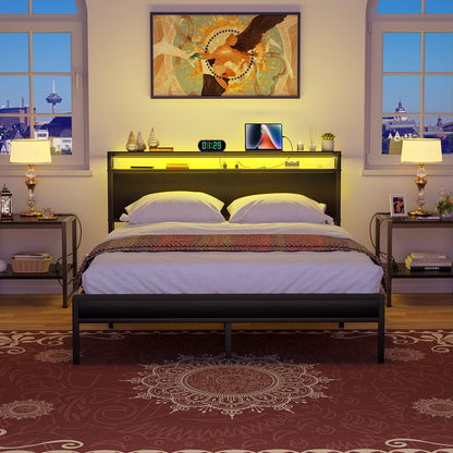 Cadre de lit à plateforme en bois de style farmhouse avec station de recharge et lumières LED