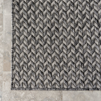 Nuloom Camryn Herringbone Indoor/Outdoor Area Rug