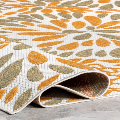 Nuloom Ronda Bold Floral Indoor/Outdoor Area Rug