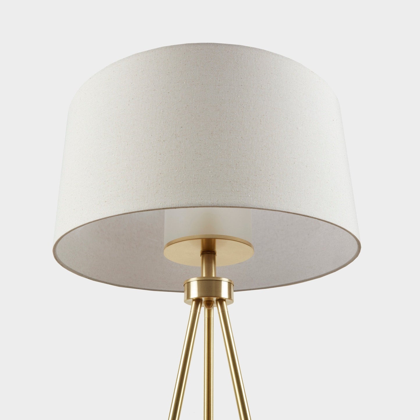 Lampe de chevet sur pied à trois pieds en métal Pacific d'INK+IVY avec abat-jour en verre