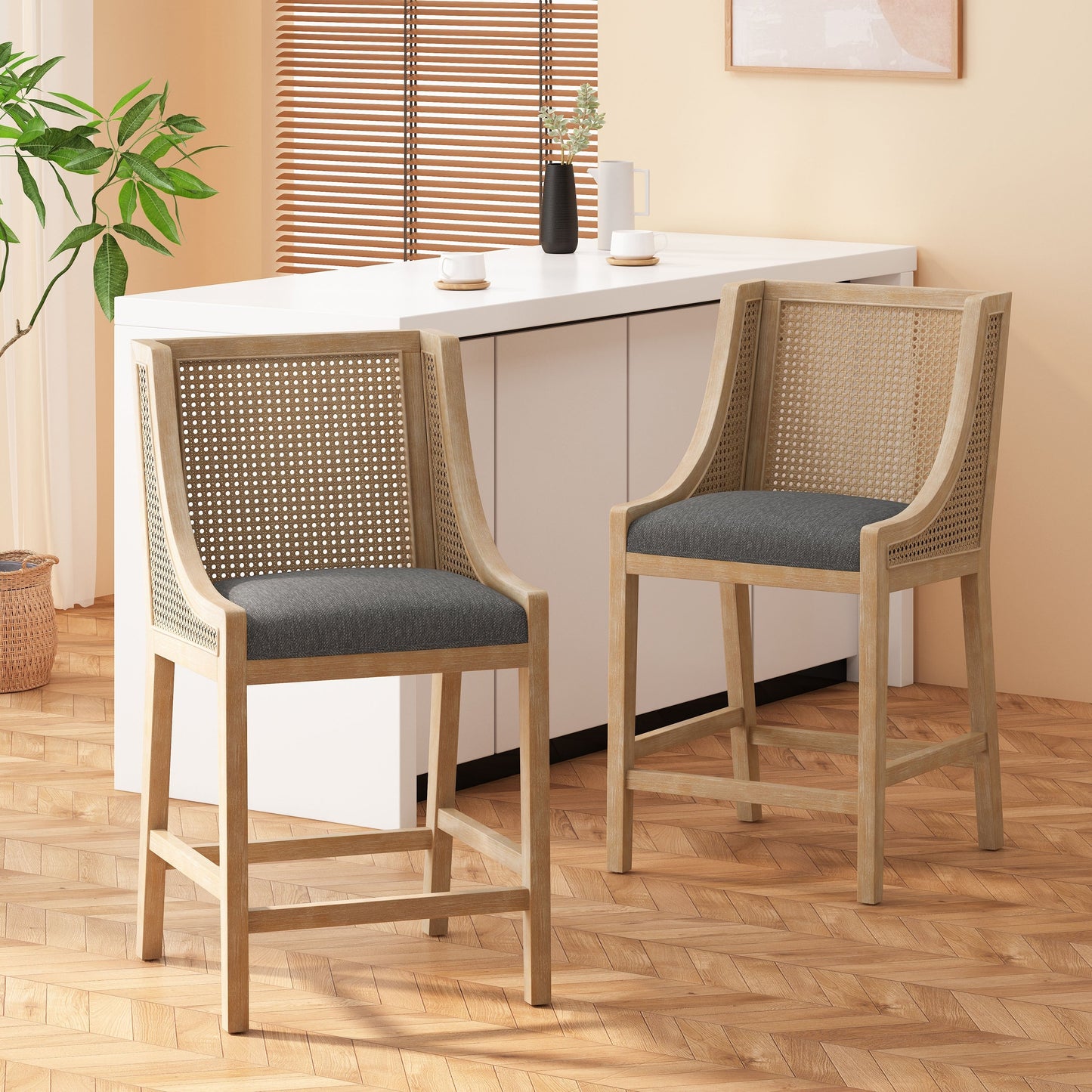 Christopher Knight Home Cataldo Tabourets de comptoir en bois et rotin avec revêtement en tissu, 65 cm (lot de 2)