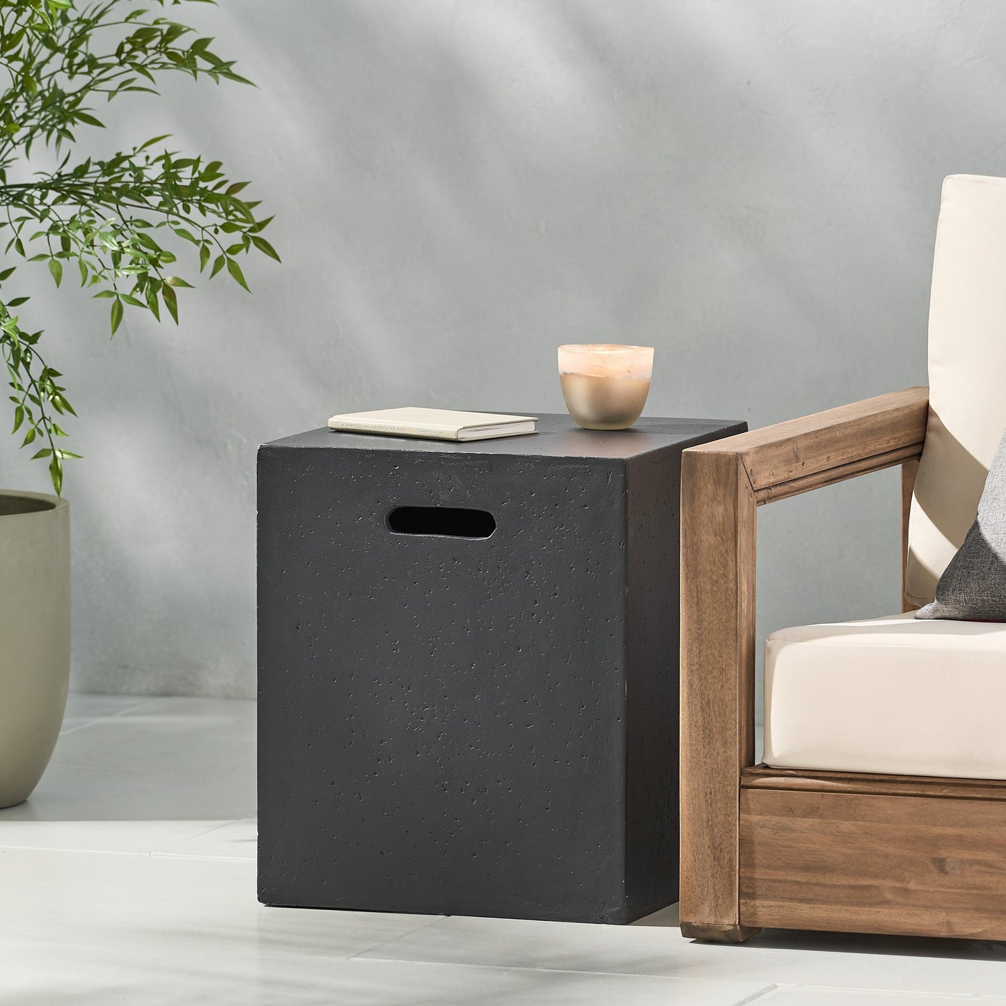 Christopher Knight Home - Table d'appoint en béton léger pour réservoir d'eau, modèle Aidan, pour extérieur