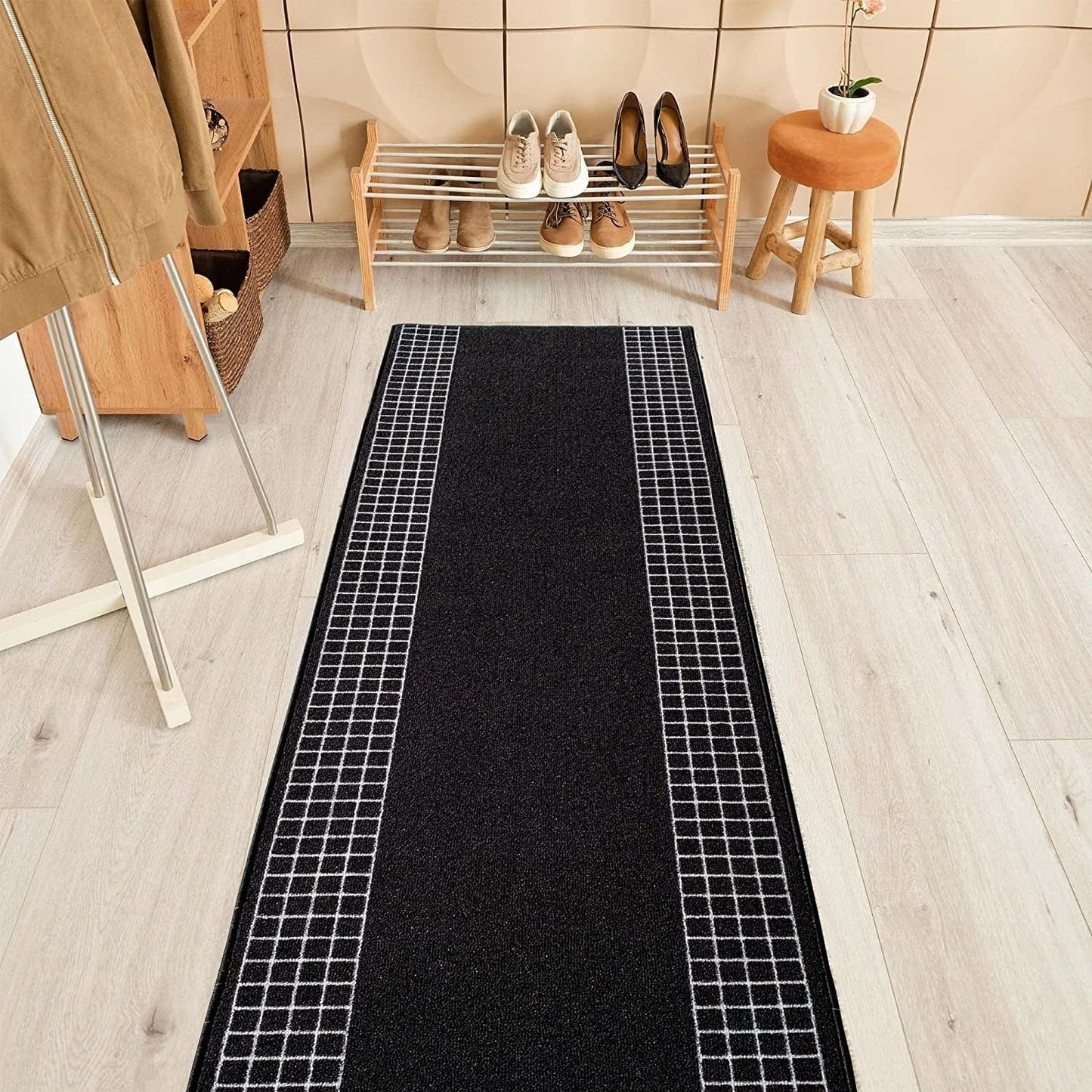 Checkered Border Non-slip Contemporary 26-inch Wide Runner Rug