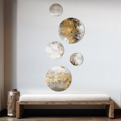 Designart Ensemble de 5 décorations murales en métal, peinture abstraite dorée et blanche.