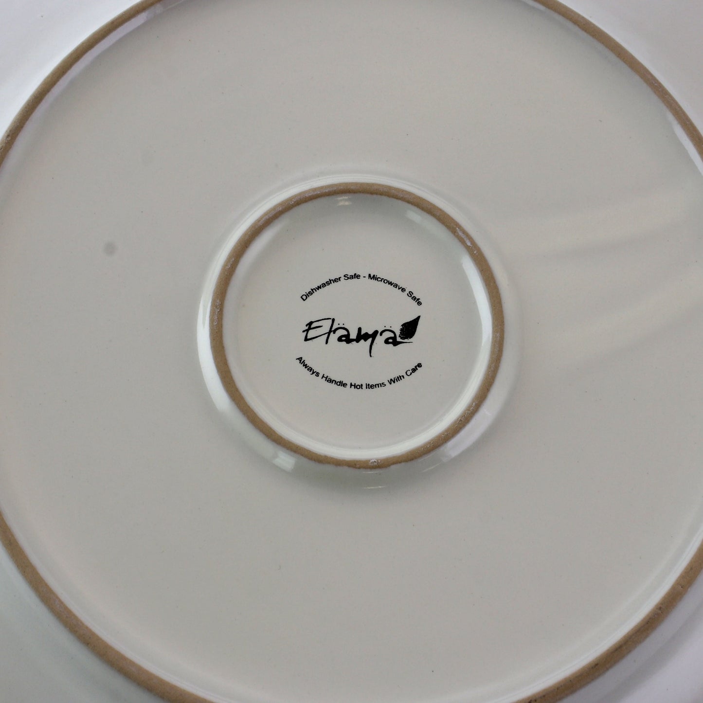 Elama Marketplace - Ensemble de vaisselle de 16 pièces en blanc embossé - Articles préférés