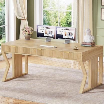 Bureau de direction style farmhouse, bureau de travail à domicile, avec tiroir à dossiers, support pour écran et prise de courant.
