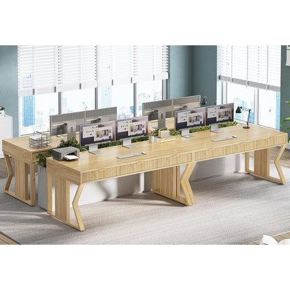 Bureau de direction style farmhouse, bureau de travail à domicile, avec tiroir à dossiers, support pour écran et prise de courant.