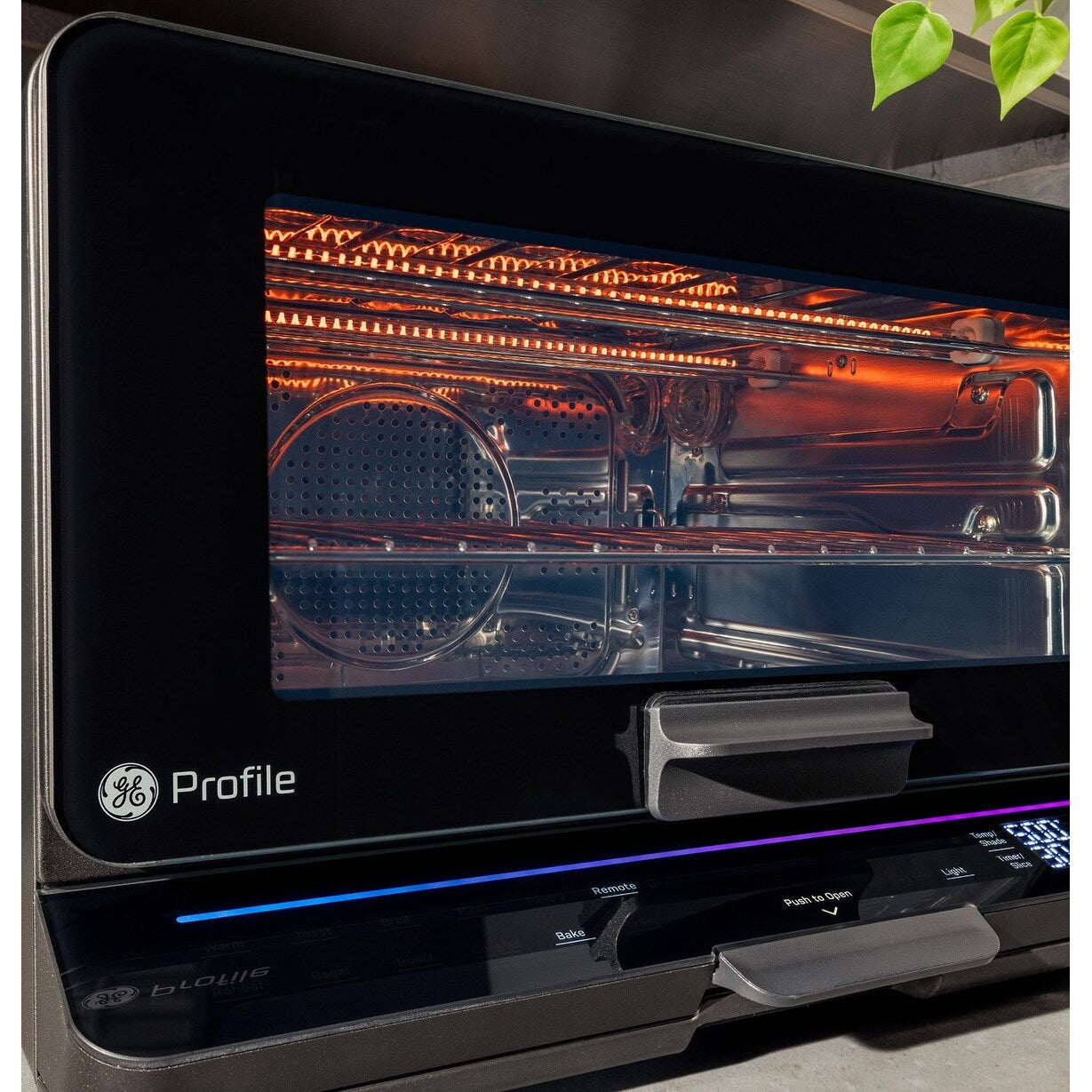 Four à convection à air chaud intelligent UltraFast de GE Profile