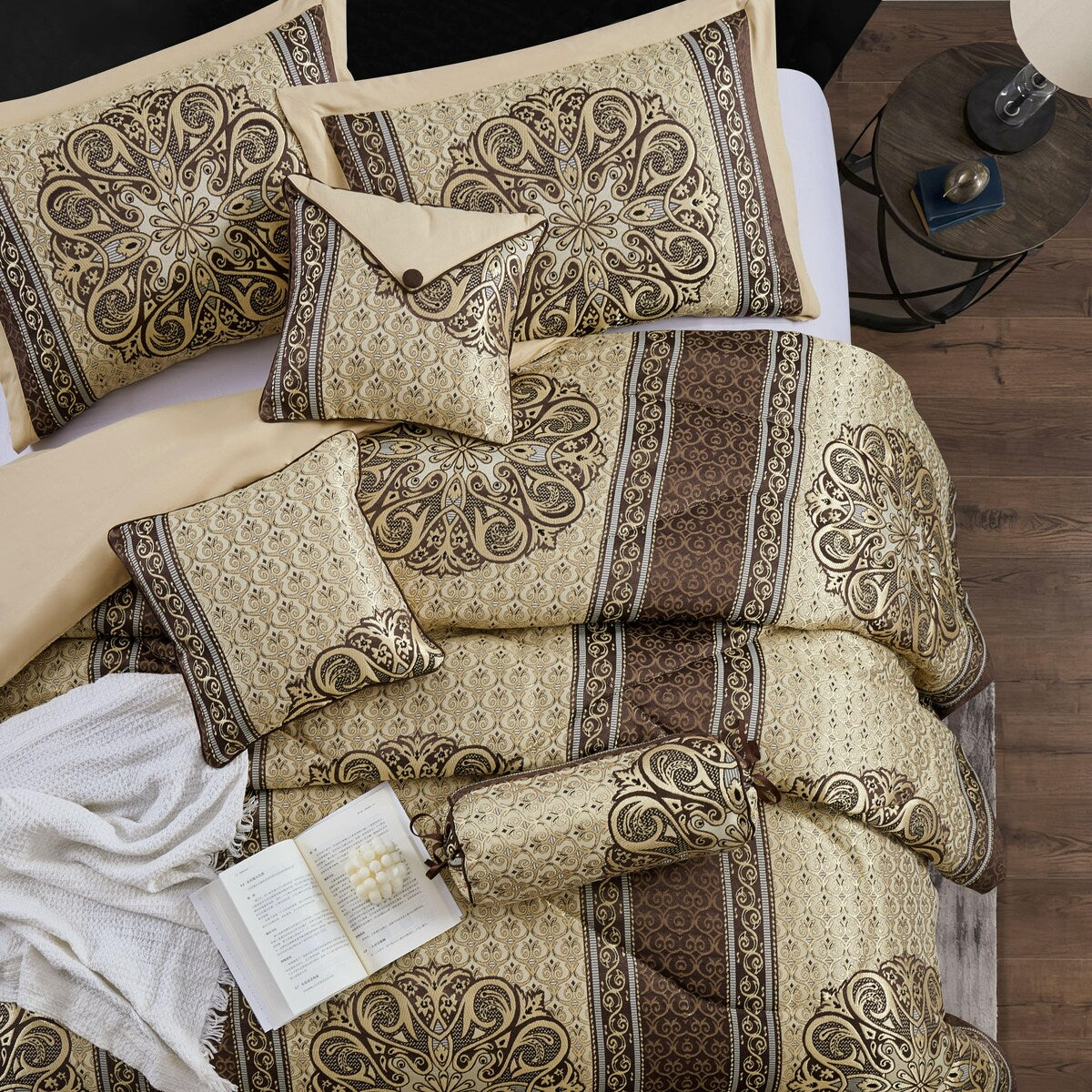 Nanshing Prince 7 Piece Elegant Medallion Comforter Set