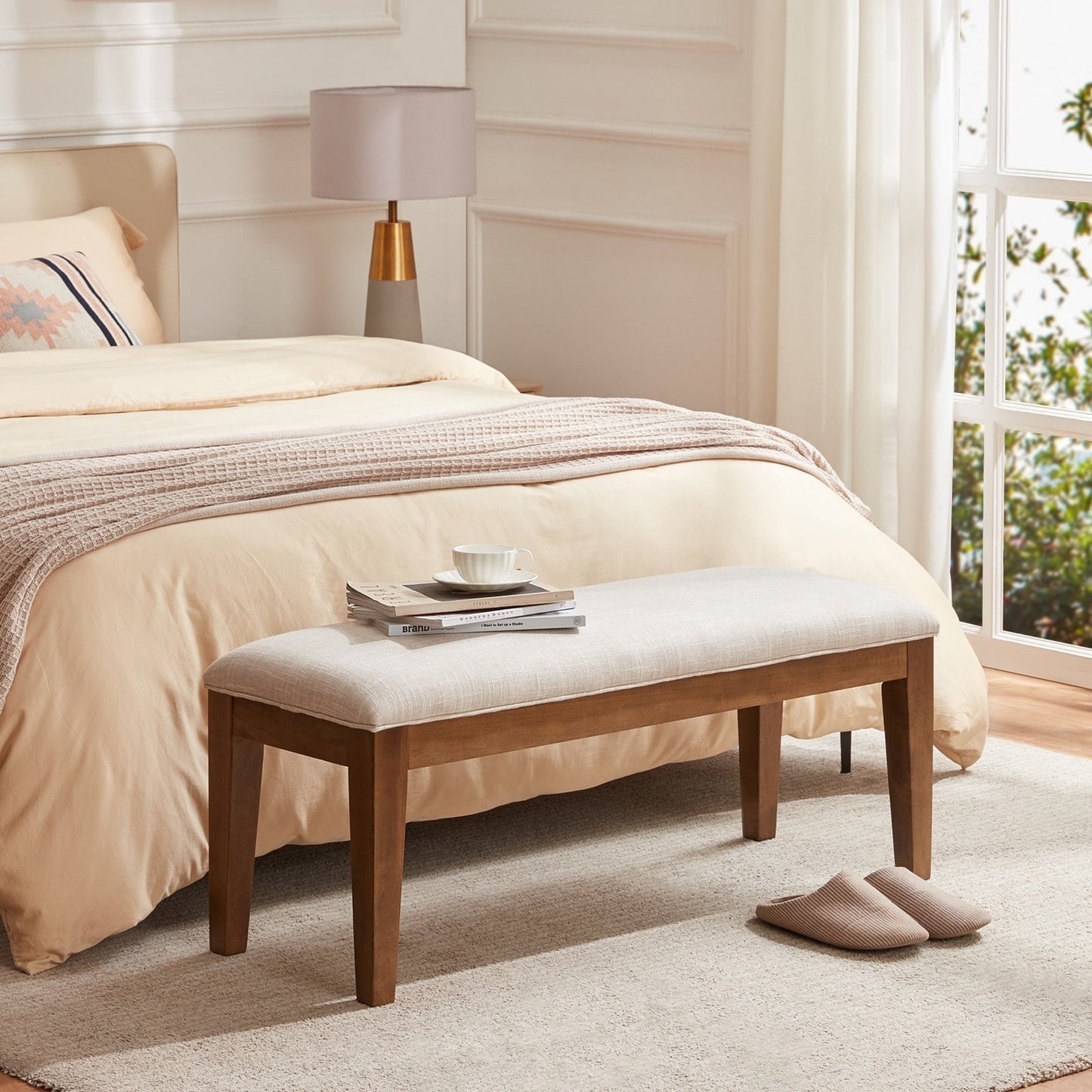 Banc d'entrée recouvert de tissu, banc de chambre à coucher pour le pied du lit beige, en bois massif, 44 pouces