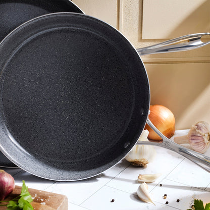 Ensemble de casseroles et poêles Henckels Capri en céramique, 11 pièces, en aluminium avec revêtement antiadhésif en céramique - Gris