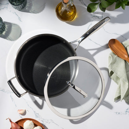 Poêle à frire Henckels Paradigm en acier inoxydable de 4 quarts avec couvercle et aide-poignée