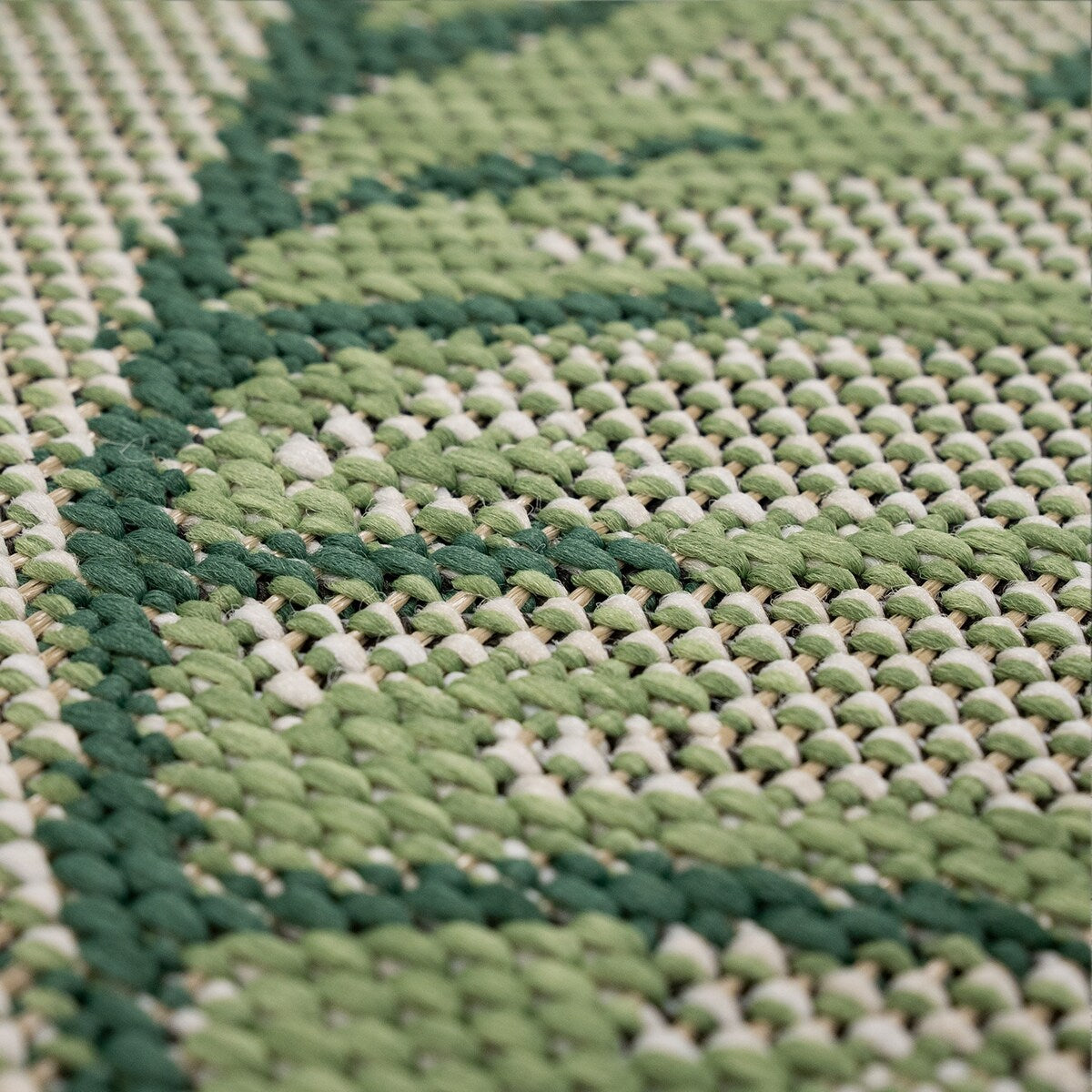 In- & Outdoor Rug Tropical Palm Leaf Design for Patio in Green Beige