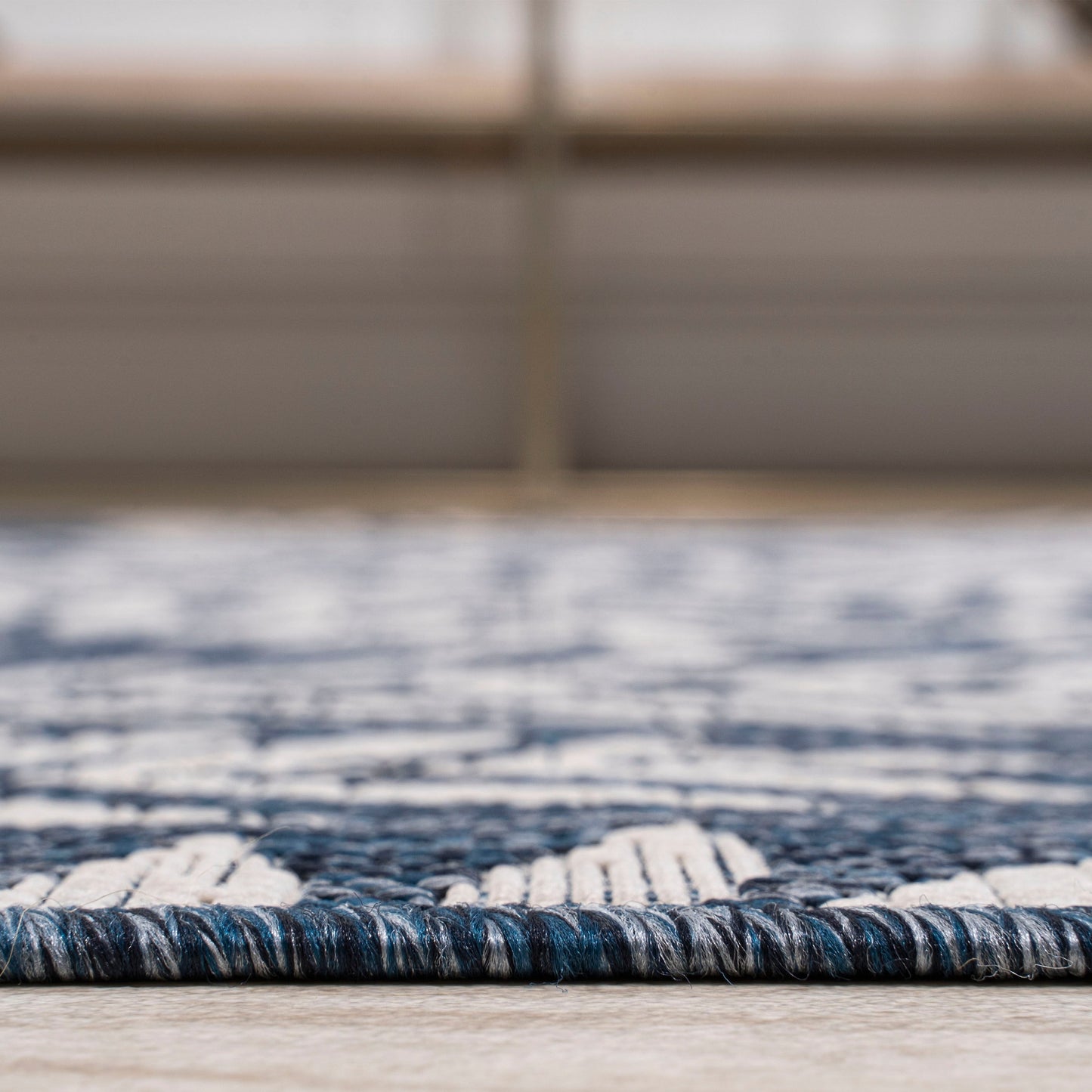 JONATHAN Y Galon Palm Frond Indoor/Outdoor Area Rug