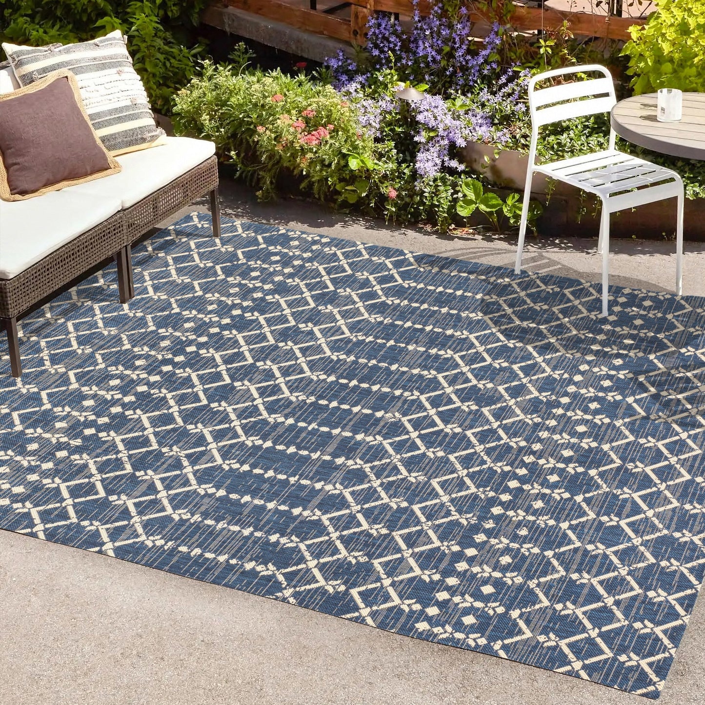 JONATHAN Y Trebol Moroccan Geometric Textured Weave Indoor/Outdoor Area Rug