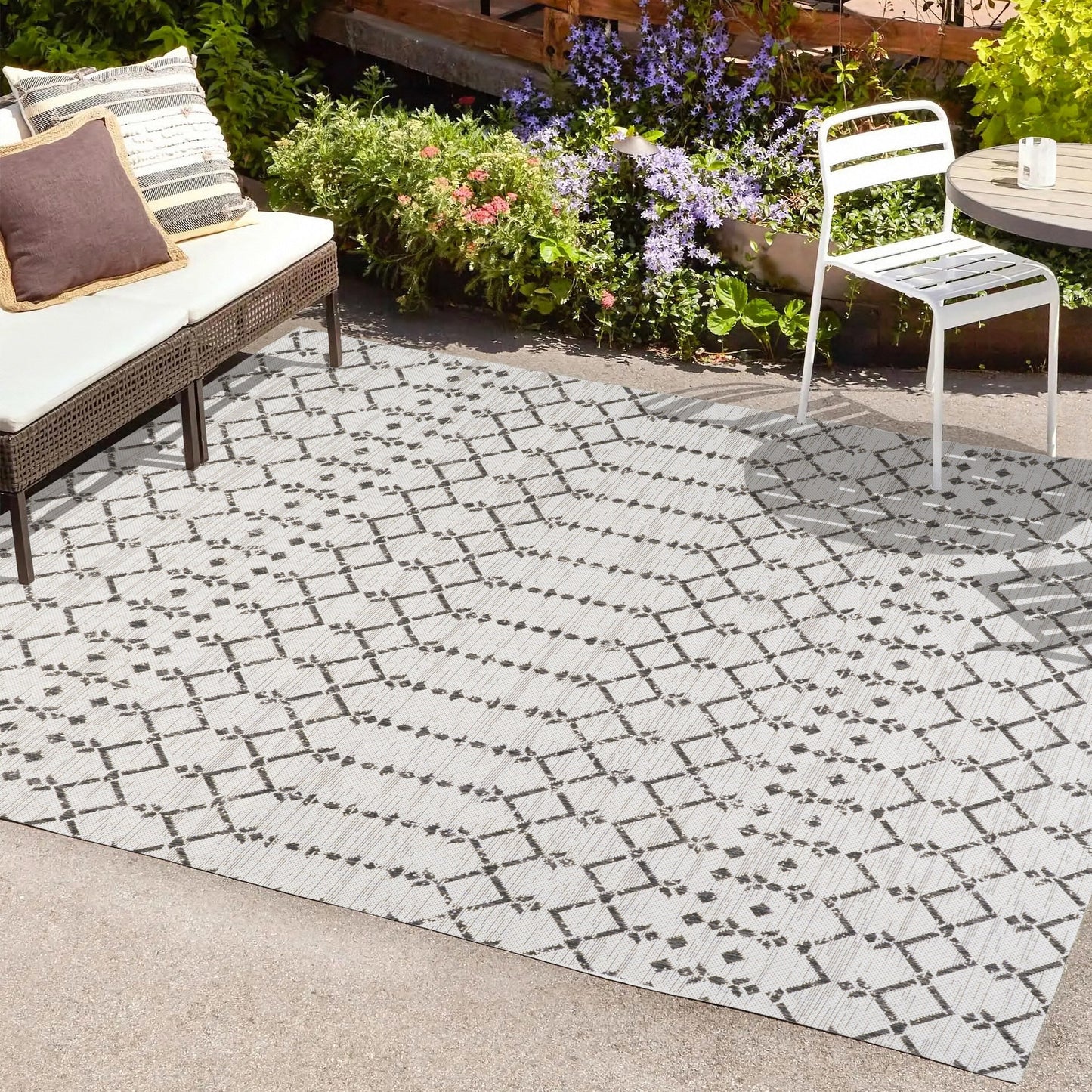 JONATHAN Y Trebol Moroccan Geometric Textured Weave Indoor/Outdoor Area Rug