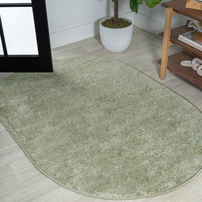 JONATHAN Y Tumbling Solid Low-Pile Area Rug
