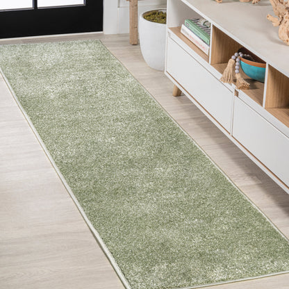 JONATHAN Y Tumbling Solid Low-Pile Area Rug