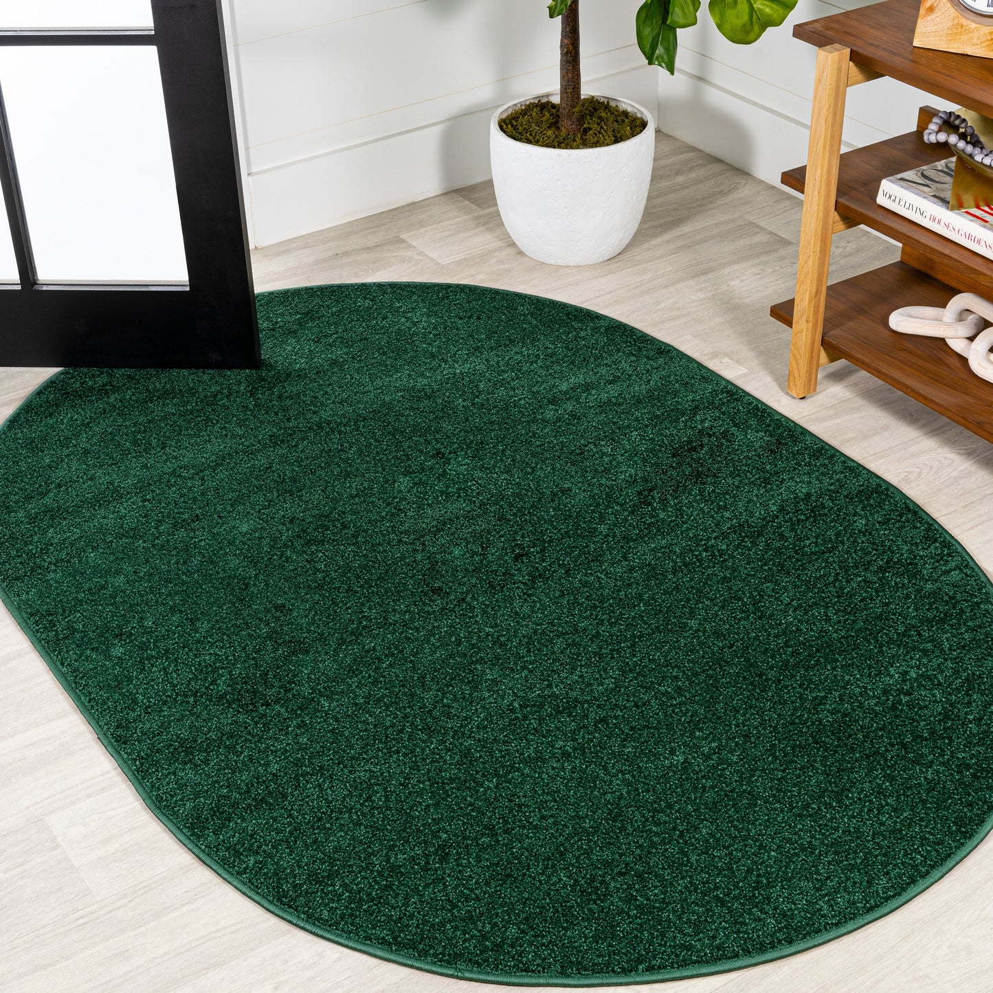 JONATHAN Y Tumbling Solid Low-Pile Area Rug