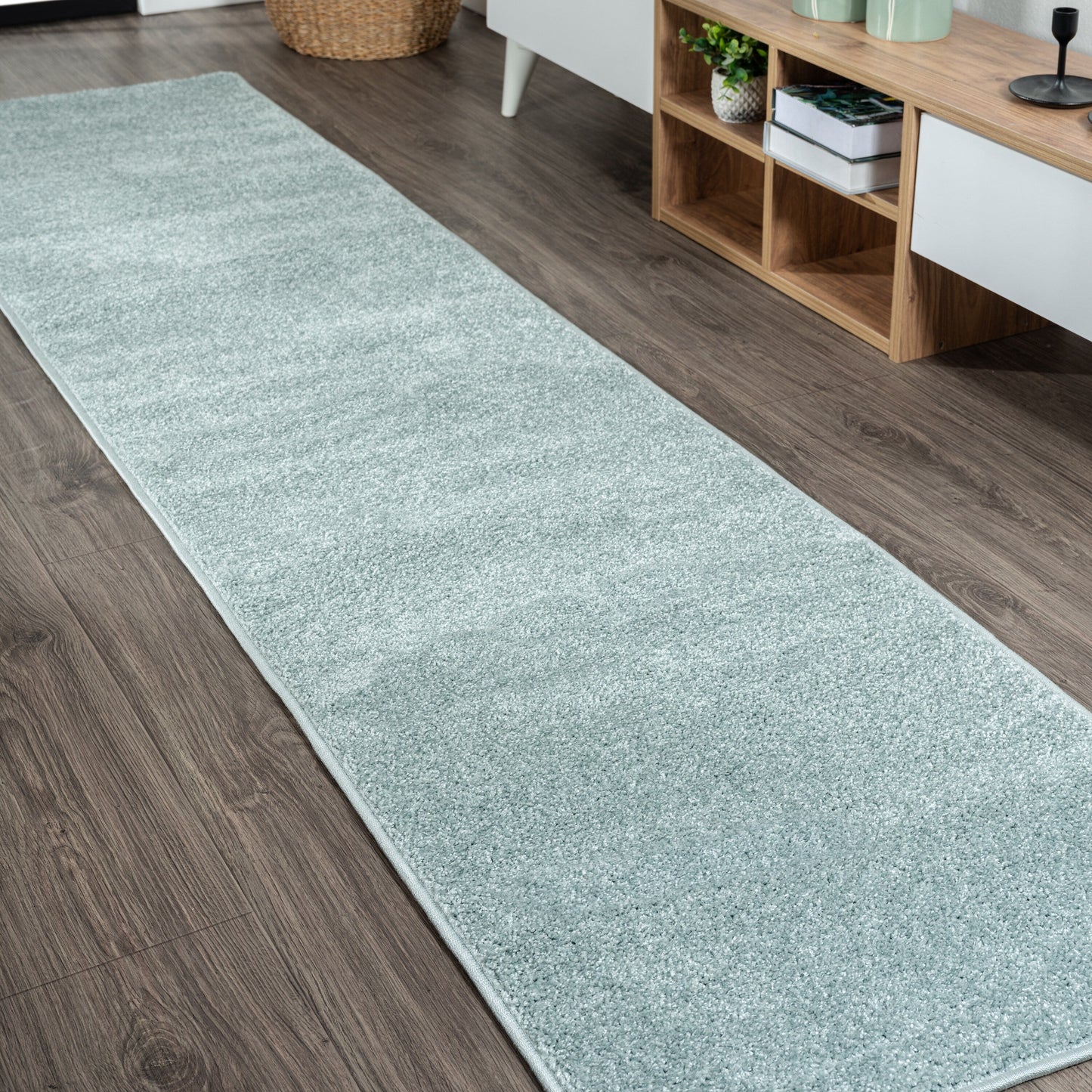 JONATHAN Y Tumbling Solid Low-Pile Area Rug