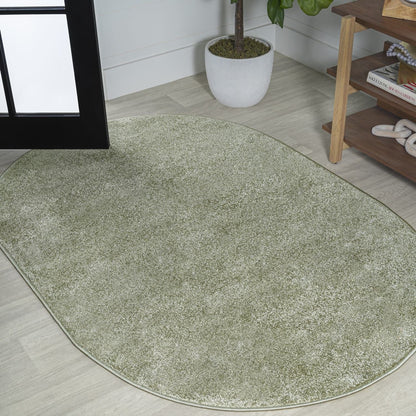 JONATHAN Y Tumbling Solid Low-Pile Area Rug