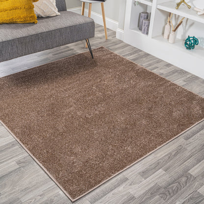JONATHAN Y Tumbling Solid Low-Pile Area Rug