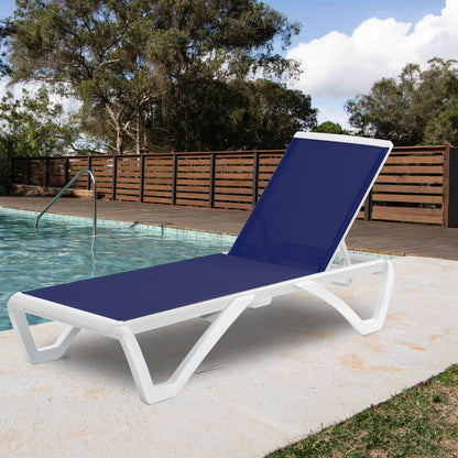 Chaise longue de jardin inclinable et réglable Kozyard Alan, entièrement en aluminium et pieds en résine de polypropylène.