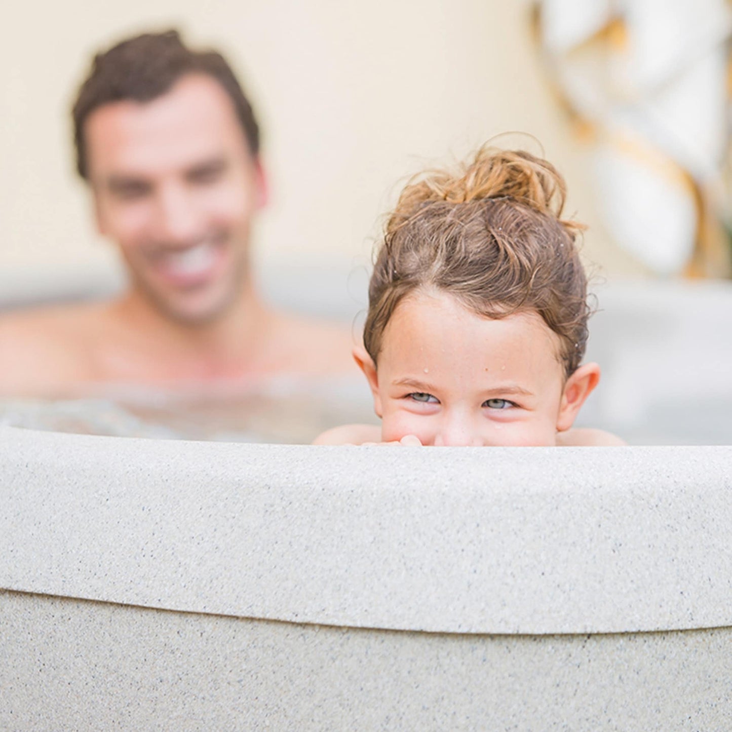 Spa Lifesmart LS100DX pour 4 personnes, 20 jets, 110V, prêt à l'emploi avec cascade.