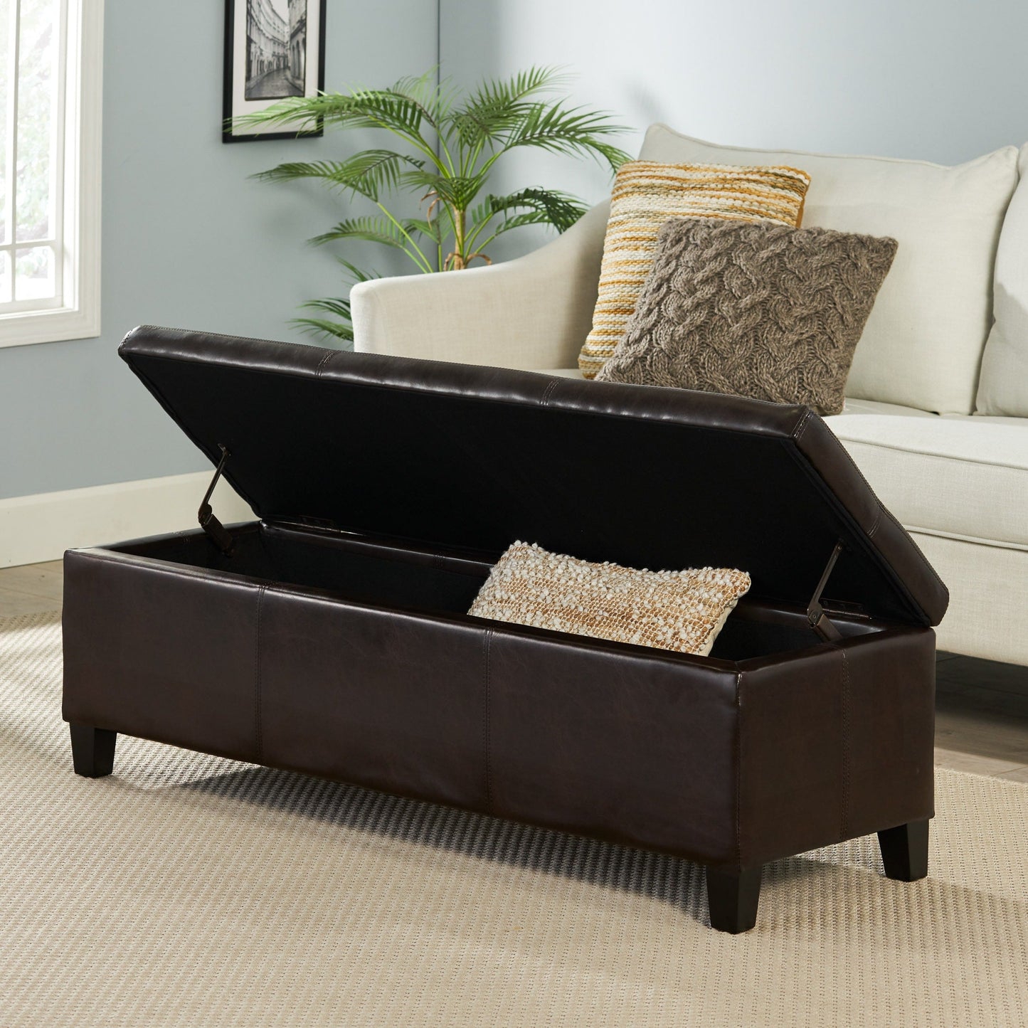 Banc de rangement Lucinda en simili cuir de Christopher Knight Home - 130,6 cm L x 44,5 cm l x 41,3 cm H