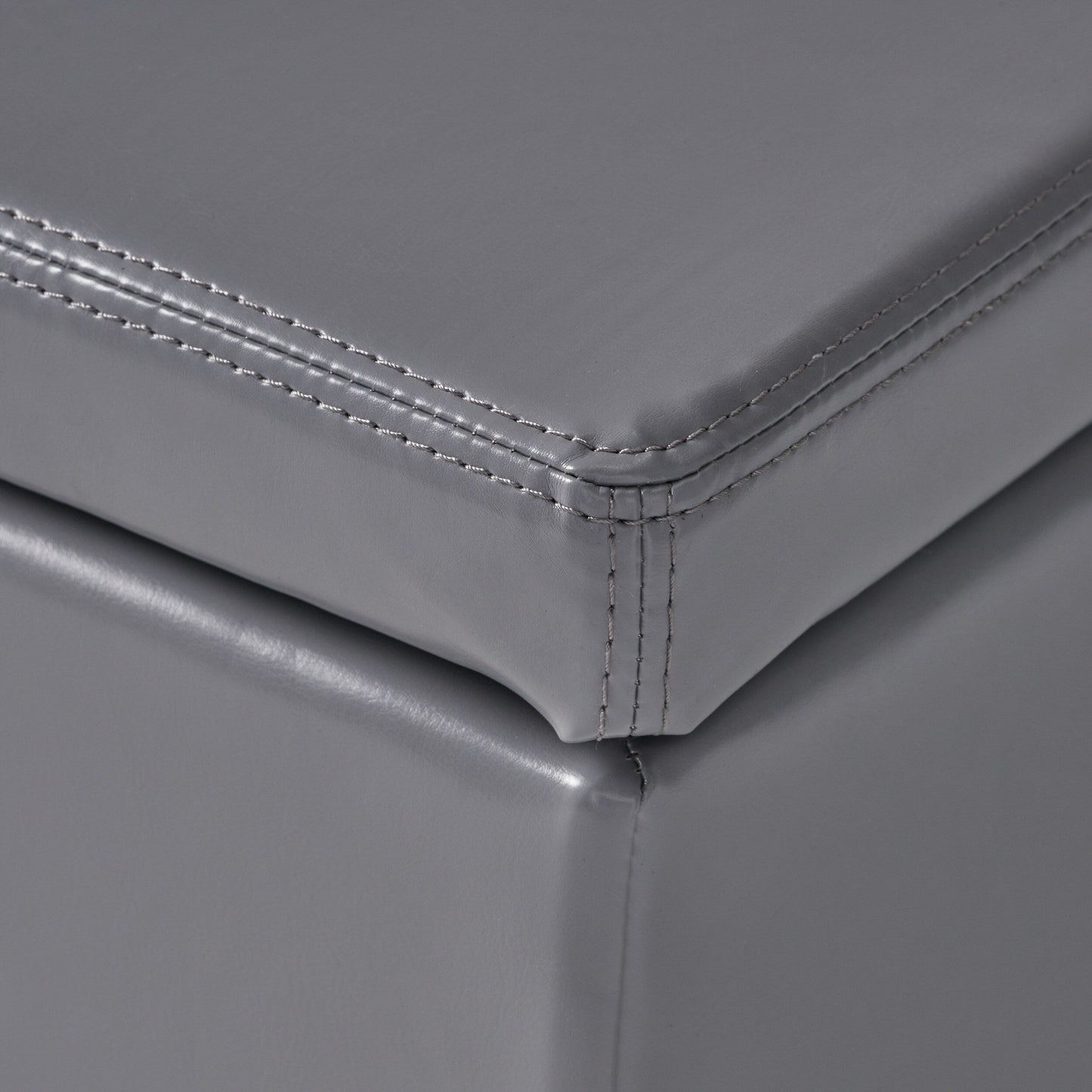 Banc de rangement Lucinda en simili cuir de Christopher Knight Home - 130,6 cm L x 44,5 cm l x 41,3 cm H