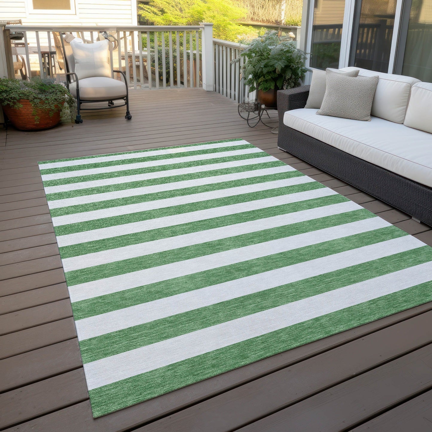 Machine Washable Indoor/ Outdoor Cabana Stripe Chantille Rug