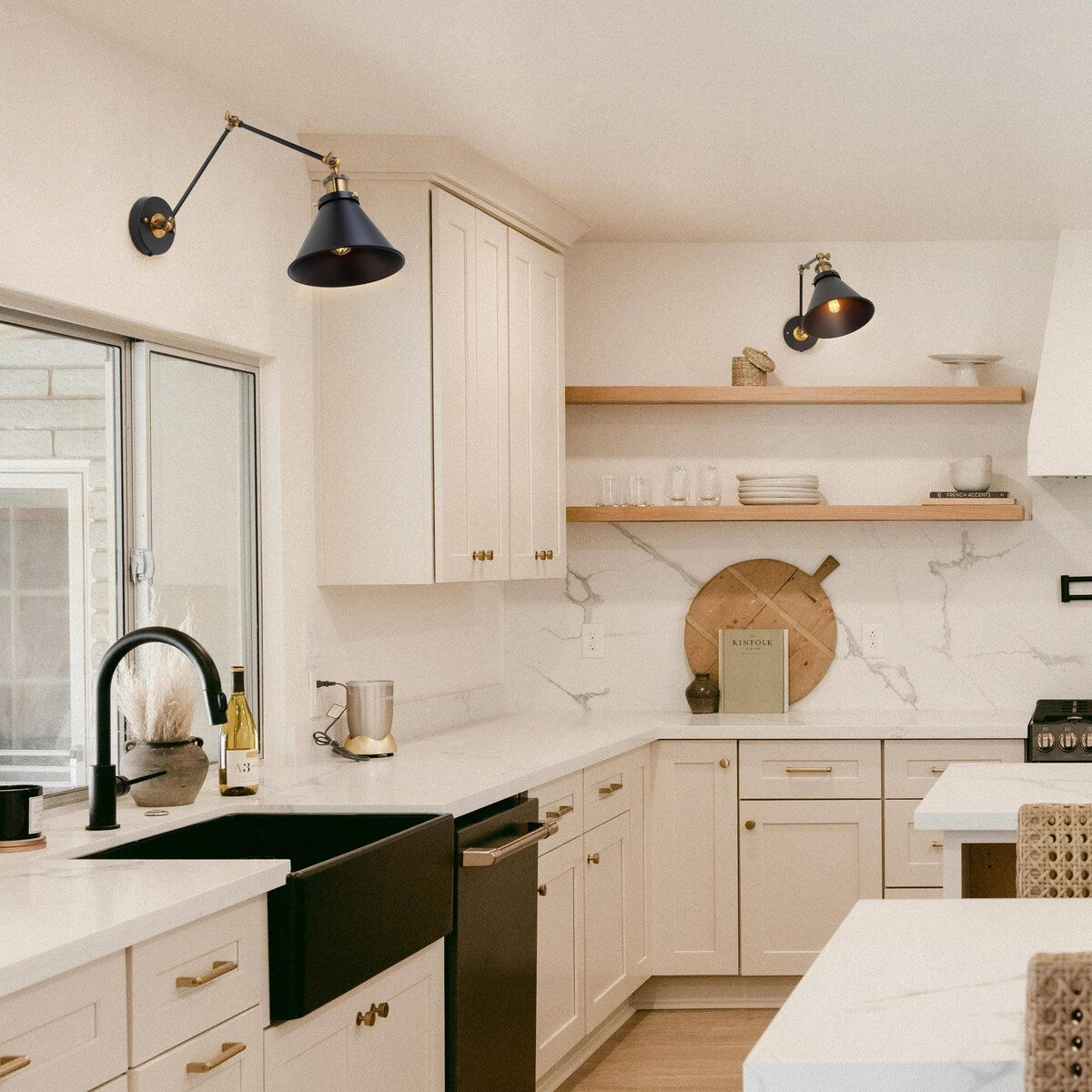 Malryn Lot de 2 appliques murales modernes à bras oscillant réglable, à brancher ou à câbler directement