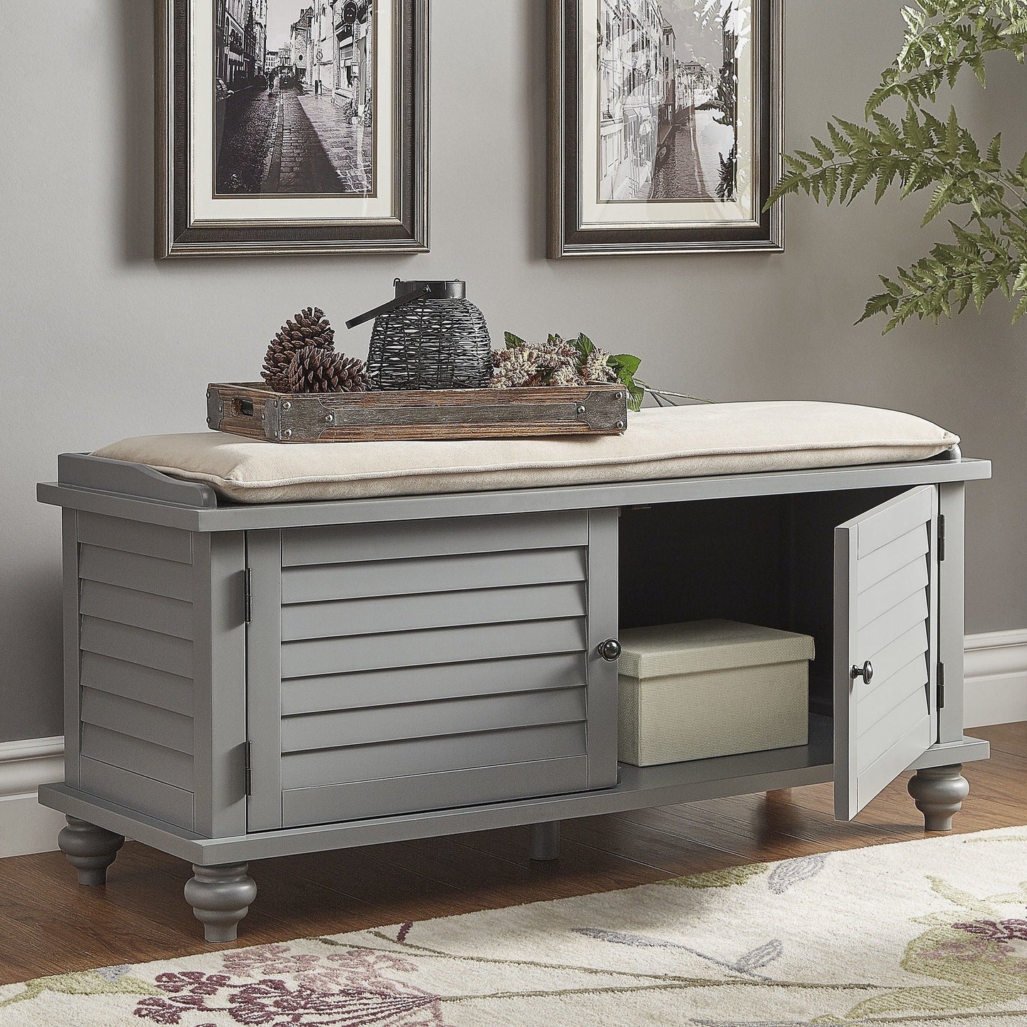 Banc de rangement à porte à volet avec coussin en velours Maybelle de iNSPIRE Q Classic