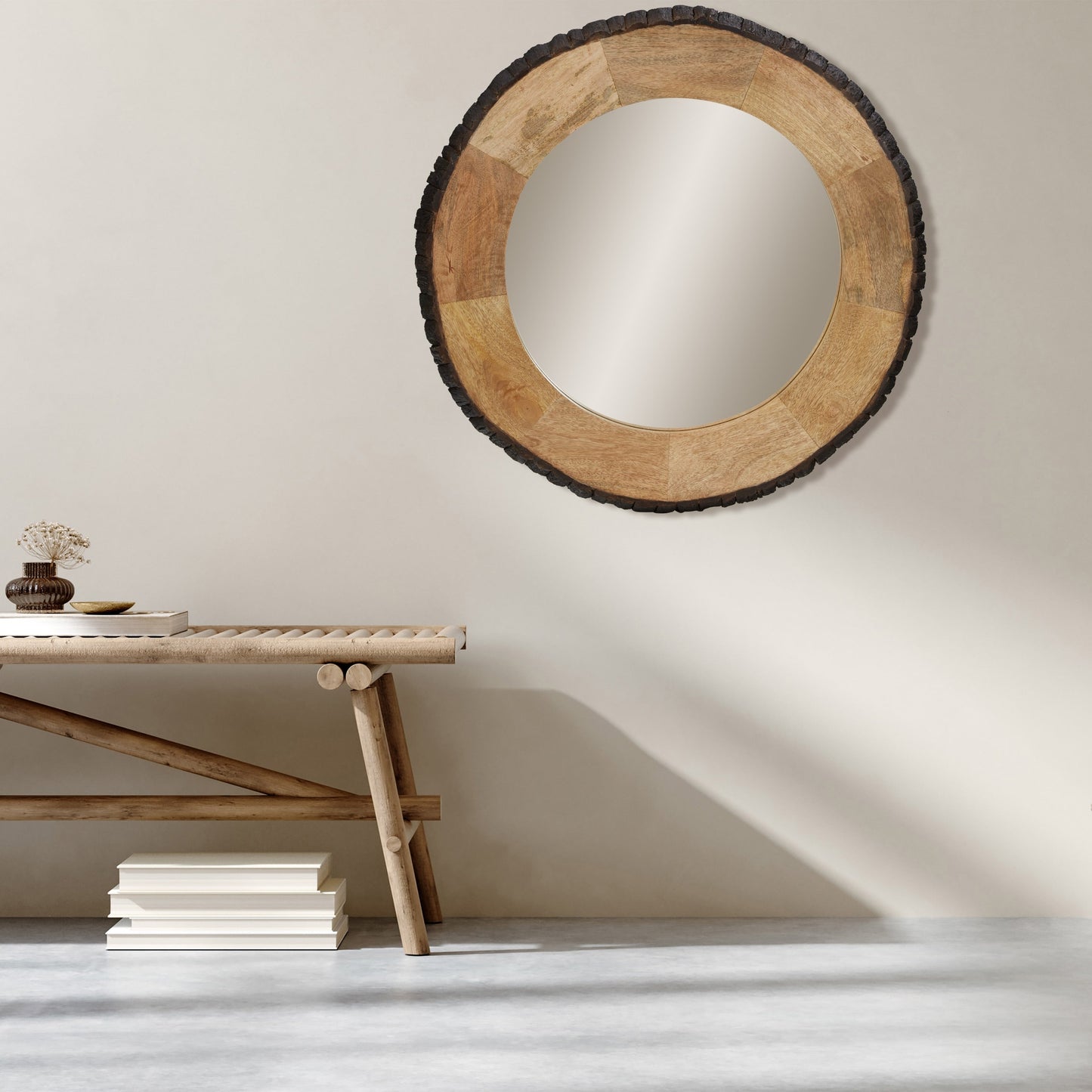 Miroir mural rond en bois à bords naturels Meredith de River of Goods - 30,5 x 1 x 30,5 cm