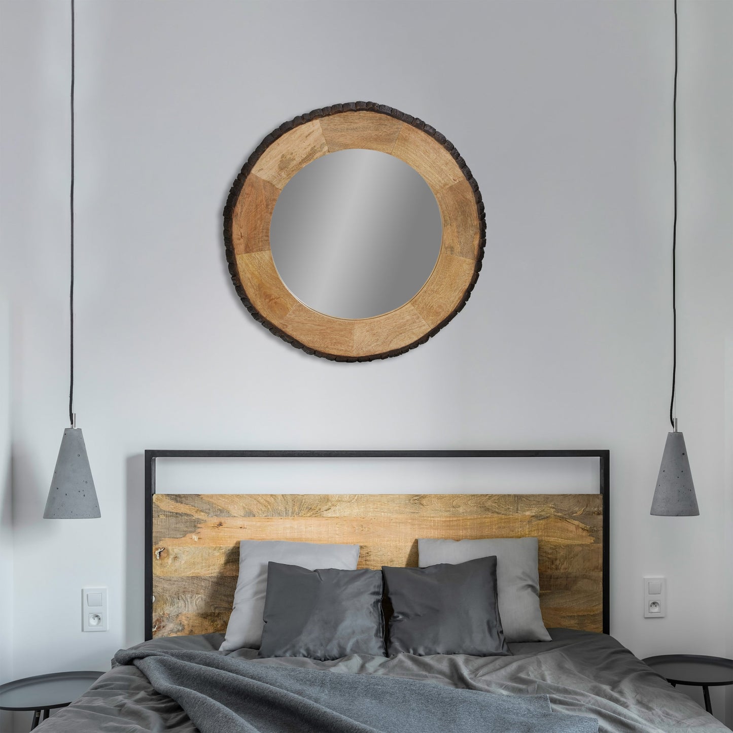 Miroir mural rond en bois à bords naturels Meredith de River of Goods - 30,5 x 1 x 30,5 cm