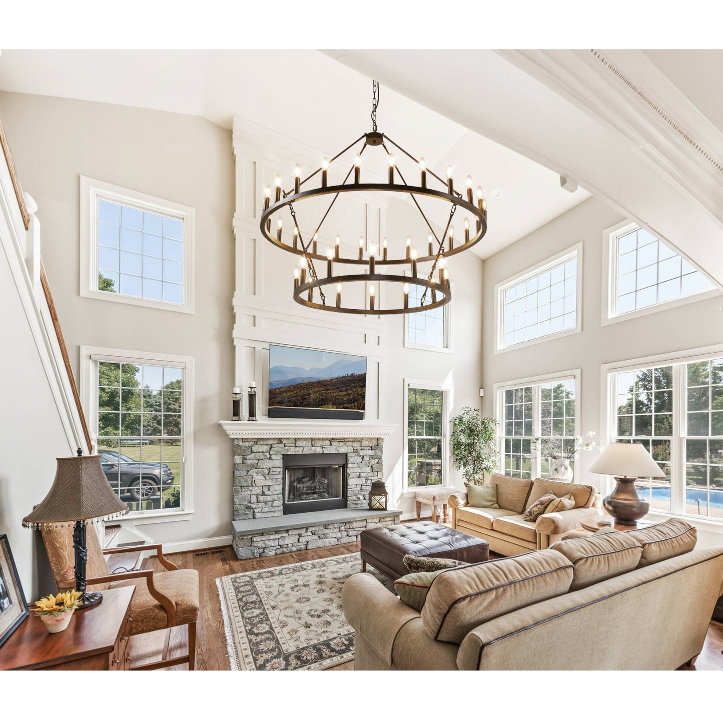 Luminaire moderne de style farmhouse, lustre à 2 niveaux en forme de roue de charrette, grand luminaire pour plafond haut.