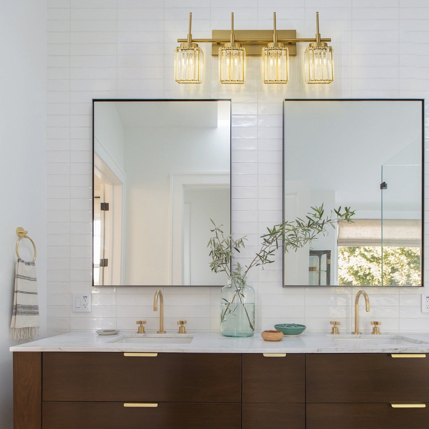 Applique murale moderne dorée à intensité variable, style glamour, cylindrique, pour salle de bain, avec cristaux, pour miroir de salle de bain.