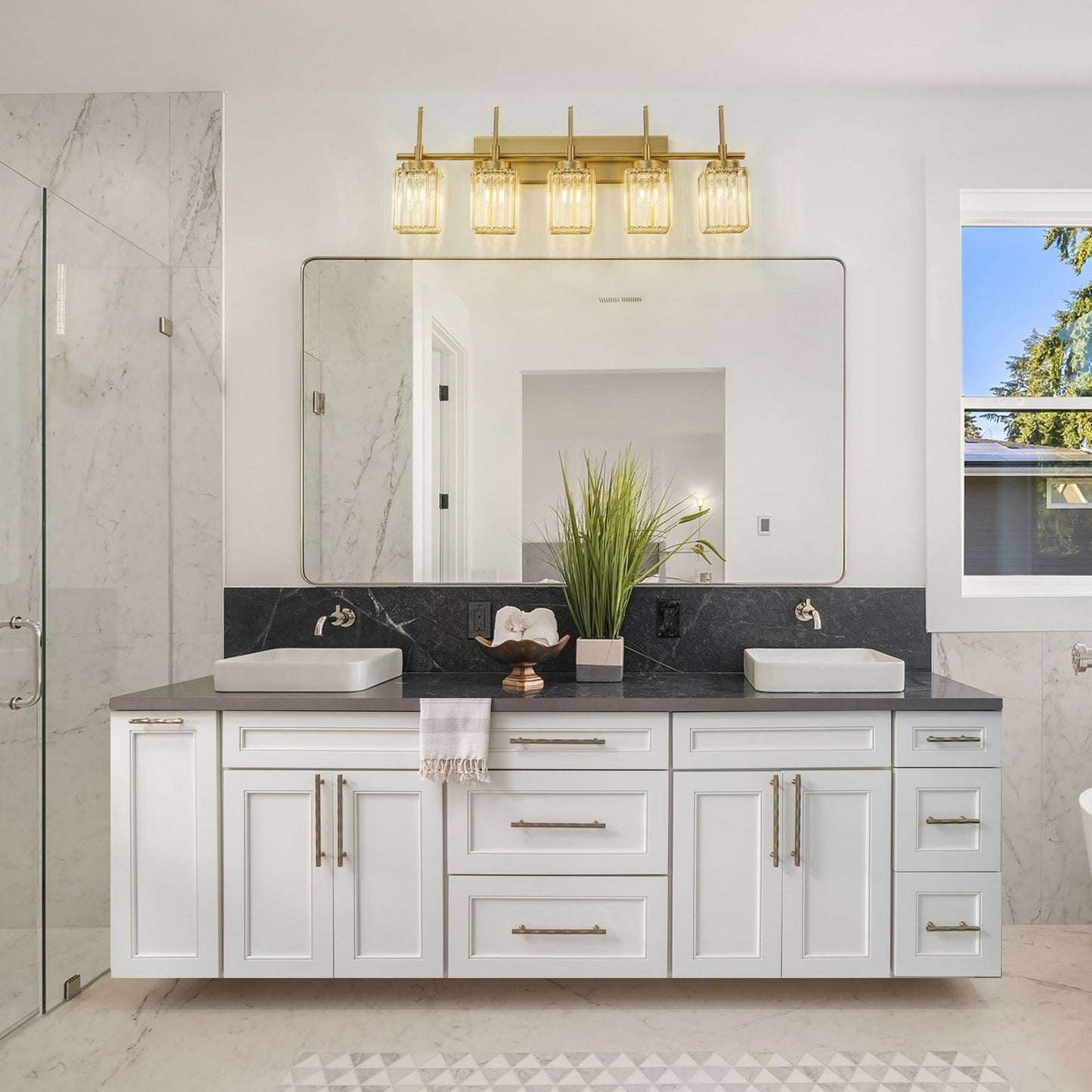 Applique murale moderne dorée à intensité variable, style glamour, cylindrique, pour salle de bain, avec cristaux, pour miroir de salle de bain.