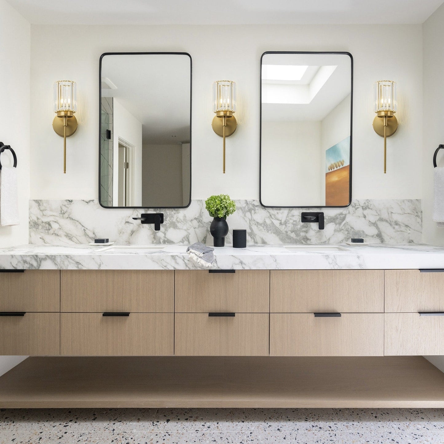 Applique murale moderne dorée à intensité variable, style glamour, cylindrique, pour salle de bain, avec cristaux, pour miroir de salle de bain.