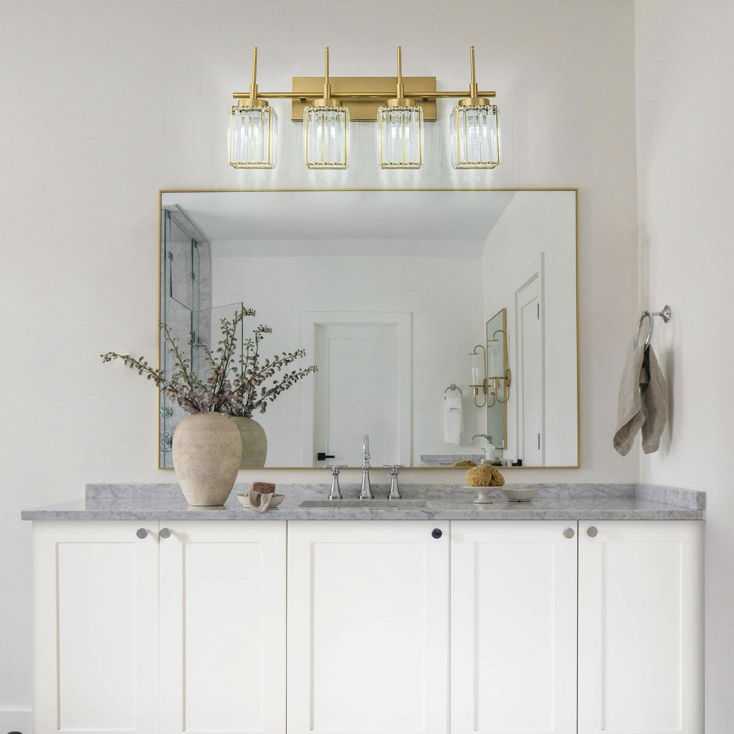 Applique murale moderne dorée à intensité variable, style glamour, cylindrique, pour salle de bain, avec cristaux, pour miroir de salle de bain.